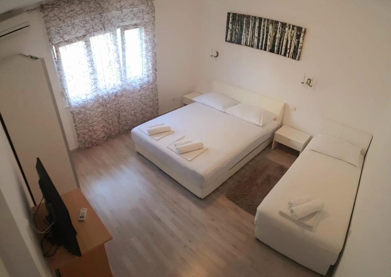 Apartmani Jureta Okrug Gornji Buitenkant foto