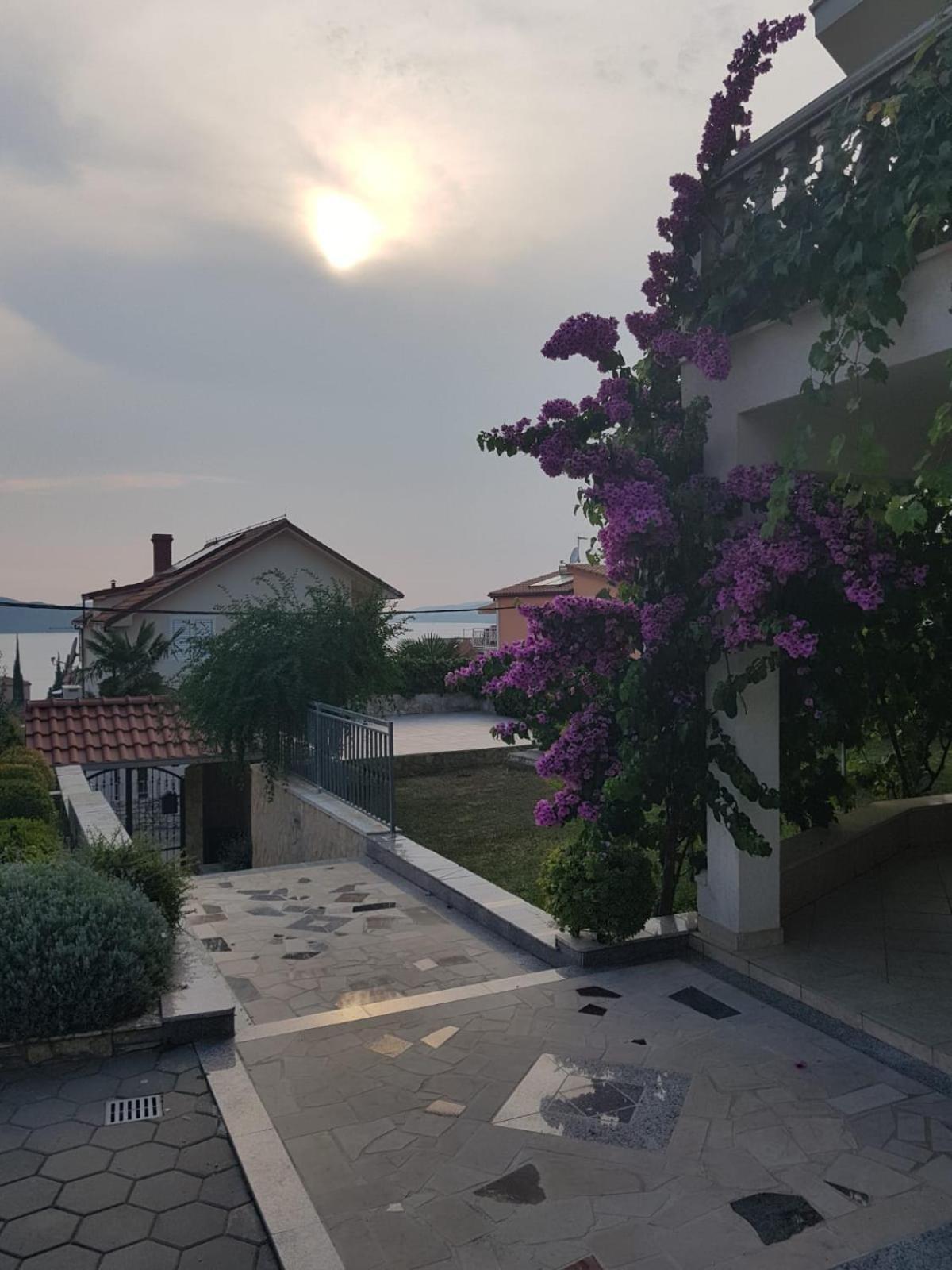 Apartmani Jureta Okrug Gornji Buitenkant foto