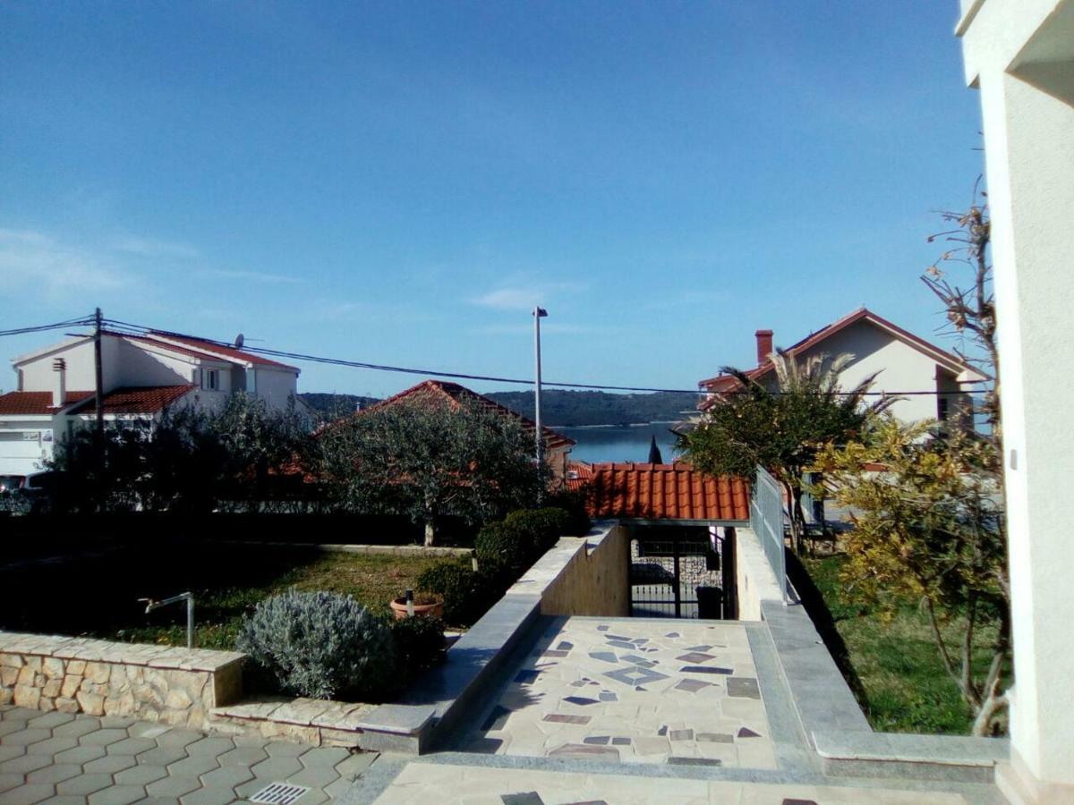 Apartmani Jureta Okrug Gornji Buitenkant foto