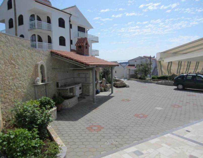 Apartmani Jureta Okrug Gornji Buitenkant foto