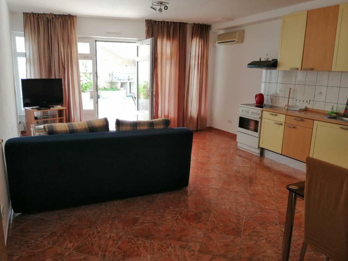Apartmani Jureta Okrug Gornji Buitenkant foto